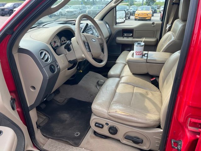Used 2005 Red Ford XLT image 12