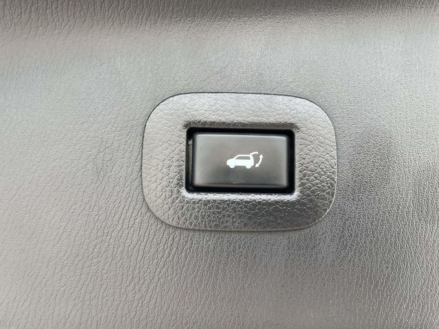 Used 2022 Gray INFINITI Premium Select image 9