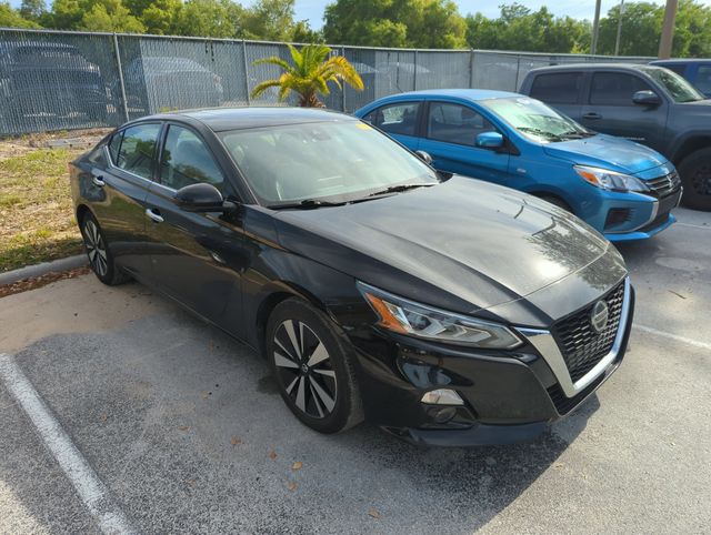 Super Black Clearcoat 2019 Nissan Altima 2.5 SL FWD Sedan Front-Wheel Drive Continuously Variable Transmission