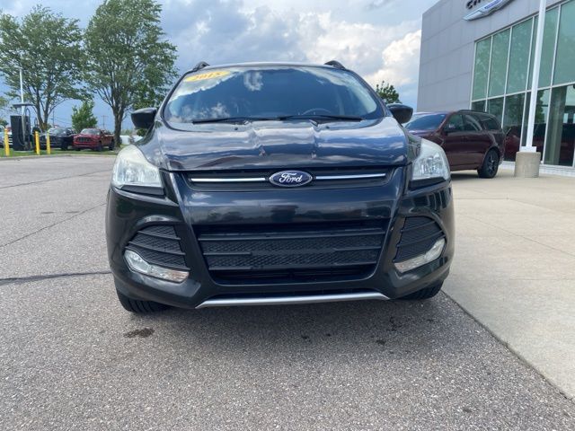2015 Ford Escape SE - Tuxedo Black exterior view 2