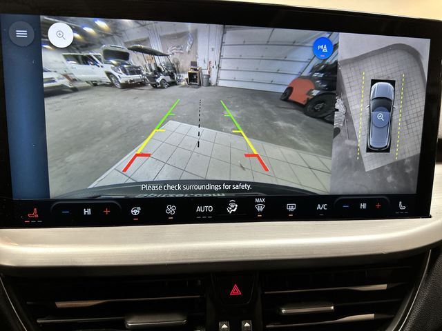 Used 2023 Silver Ford Platinum image 30