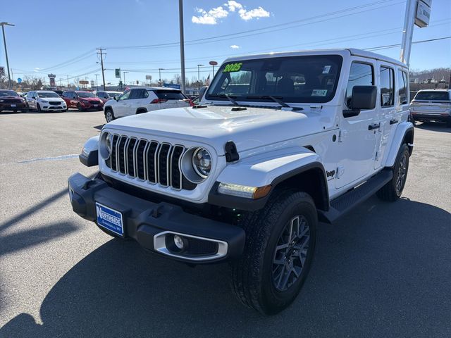 2025 Jeep Wrangler Sahara 4-Door 4WD