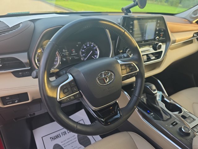 Used 2022 Ruby Flare Pearl Toyota Limited image 18