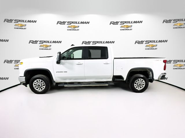 Used 2025 White Chevrolet LT image 4