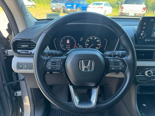 Used 2025 Silver Honda Touring image 18