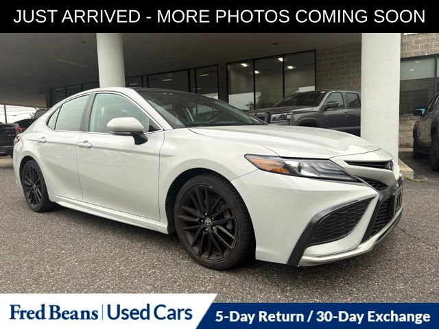 Ice 2023 Toyota Camry Sedan Front-Wheel Drive 8-Speed Automatic