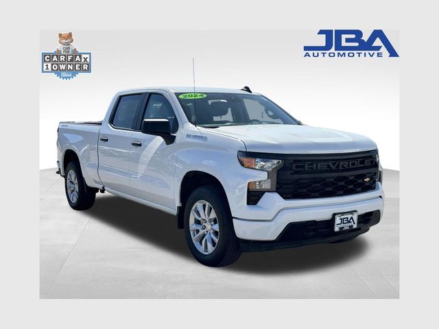 Summit White 2024 Chevrolet Silverado 1500 Custom Crew Cab 4WD Pickup Truck Four-Wheel Drive 8-Speed Automatic