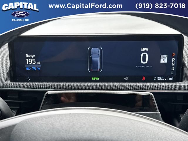 Used 2023 White Ford Premium image 26