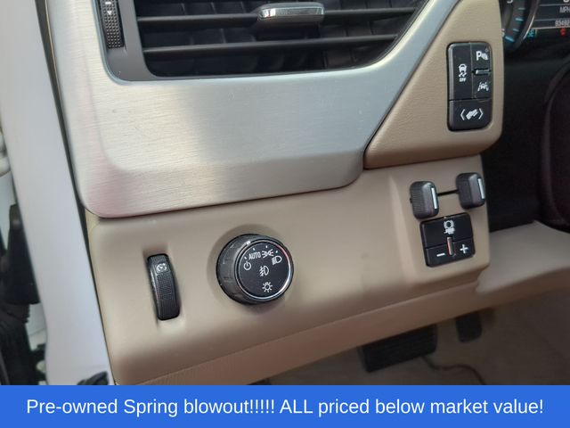 Used 2018 White GMC SLT image 26