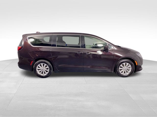 2019 Chrysler Pacifica Touring Plus 35