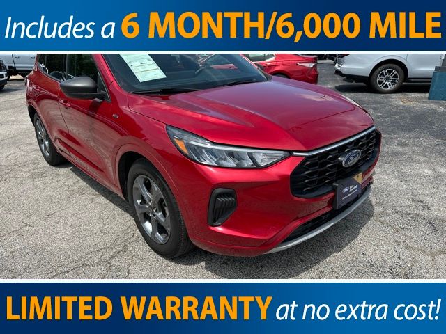 Rapid Red Metallic Tinted Clearcoat 2023 Ford Escape SUV / Crossover Front-Wheel Drive 8-Speed Automatic