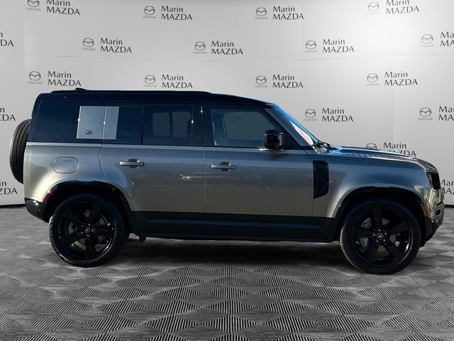 Used 2024  Land Rover X-Dynamic SE image 6