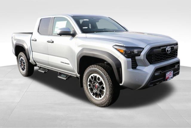 2024 Toyota Tacoma TRD Off-Road 15