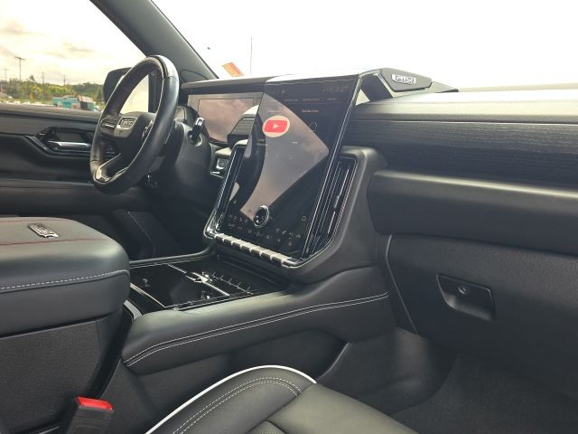 2025 GMC Yukon XL AT4 Ultimate:C02706