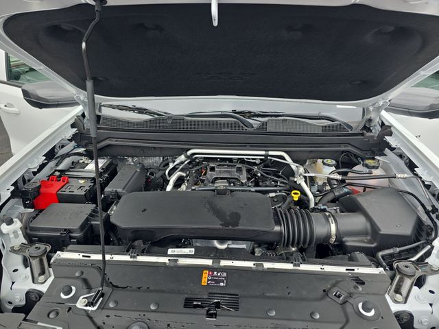 Used 2026 White Chevrolet LT image 31