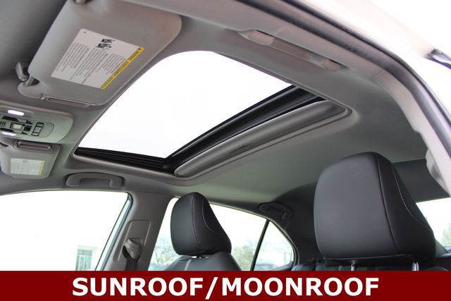 Used 2019 White Toyota SE image 6