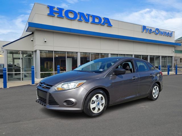 Sterling Gray Metallic 2012 Ford Focus S Sedan Front-Wheel Drive 6-Speed Automatic