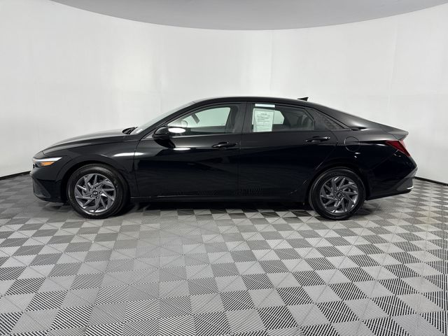 Used 2024 Hyundai Elantra For Sale in Indianapolis, IN