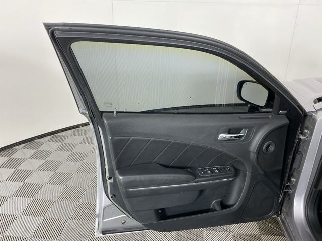 Used 2014 Silver Dodge R/T image 12