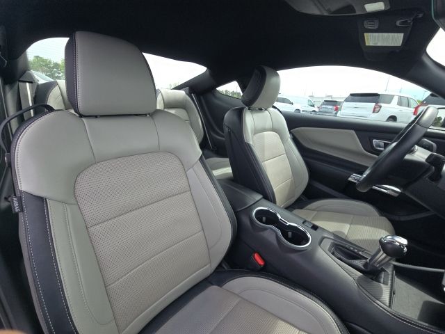 2025 Ford Mustang EcoBoost Premium:B02251