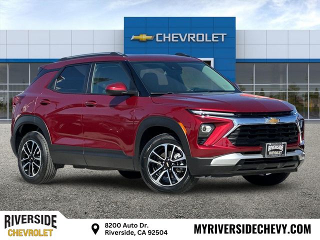 Red (Crimson Metallic) 2025 Chevrolet Trailblazer LT FWD SUV / Crossover Front-Wheel Drive Continuously Variable Transmission