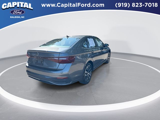 Used 2025 Silver Volkswagen 1.5T SE image 8