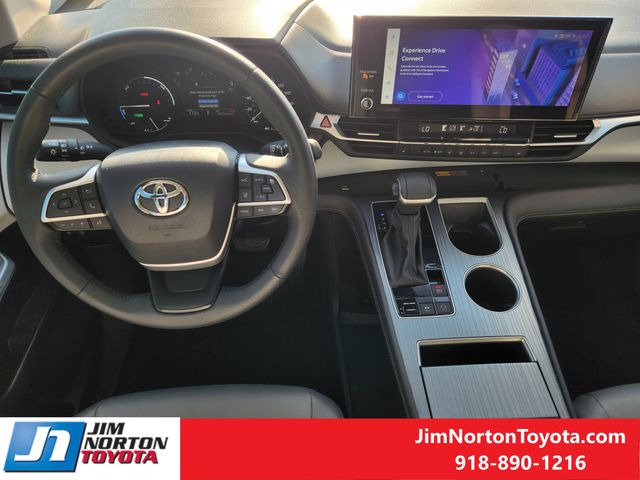 Used 2025 Toyota Sienna Van