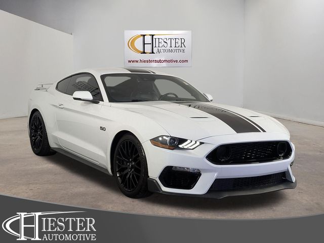 Oxford White 2019 Ford Mustang Coupe Rear-Wheel Drive 6-Speed Manual