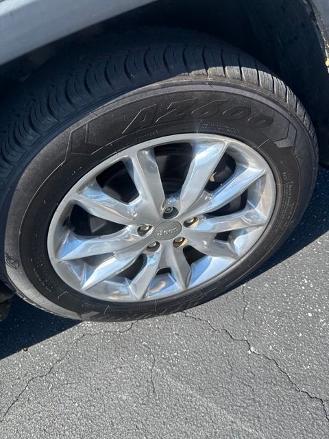 Used 2016 Jeep Cherokee SUV