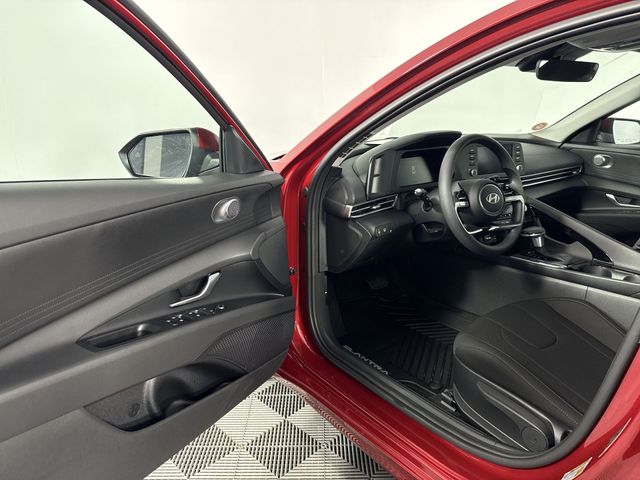 New 2025 Hyundai Elantra Hybrid For Sale in Indianapolis, IN