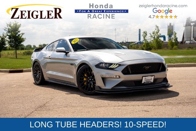 2022 Ford Mustang Plata (Silver Metallic) Coupé Tracción trasera Automática