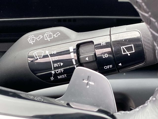 Used 2026 Kia Carnival Hybrid Van