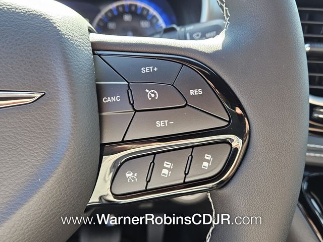 New 2026 Silver Chrysler Select image 27