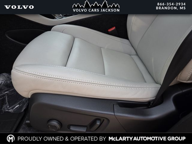 Used 2026 Volvo XC40 SUV