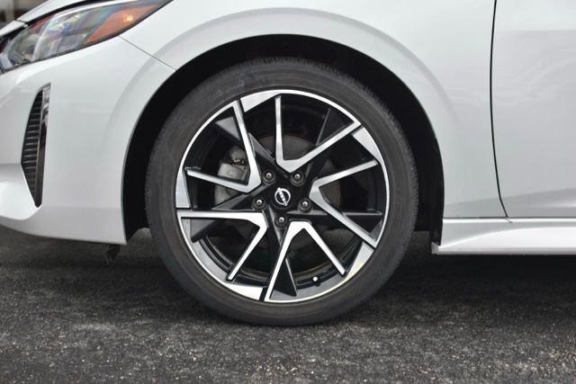 Used 2024 Nissan Sentra SR 4D Sedan