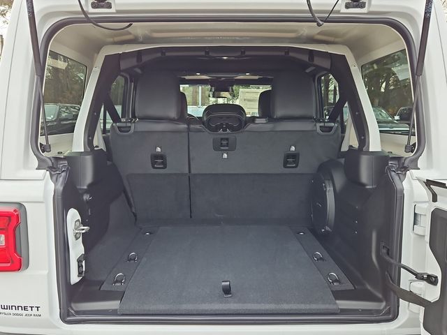 New 2026 White/off-white Jeep Sahara image 25