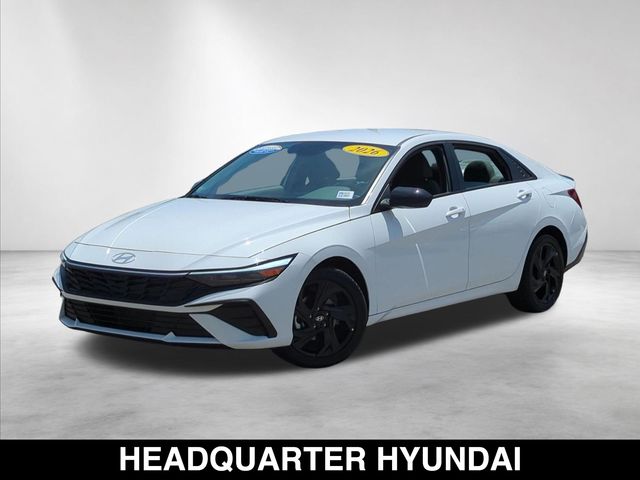 Serenity White 2026 Hyundai Elantra SEL Sport FWD Sedan Front-Wheel Drive Continuously Variable Transmission