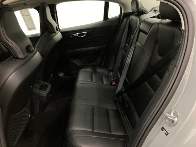 2024 Volvo S60 B5 Core Dark Theme