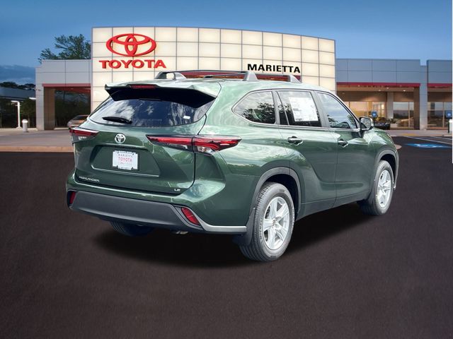 2024 Toyota Highlander LE 29