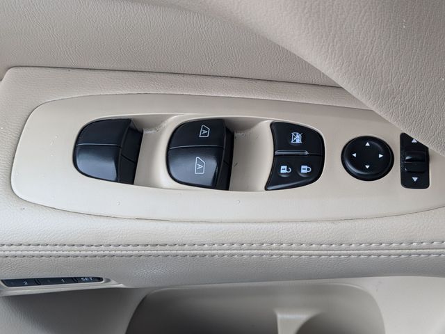 2016 Nissan Pathfinder - Image 15