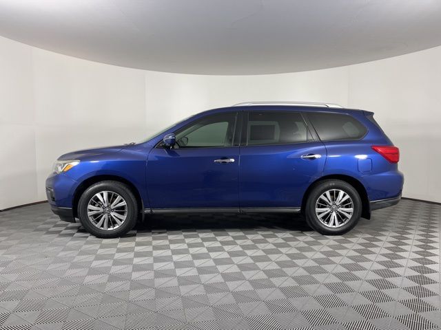 2017 Nissan Pathfinder SL 6