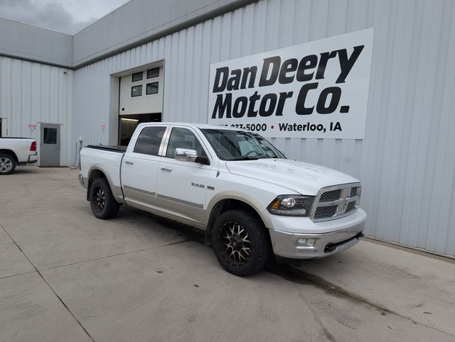 Bright White Clearcoat/Mineral Gray Metallic CC 2010 Dodge RAM 1500 Laramie Crew Cab 4WD Pickup Truck Four-Wheel Drive 5-Speed Automatic