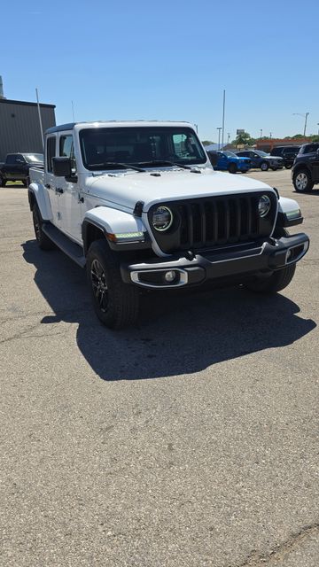 2022 Jeep Gladiator Sport