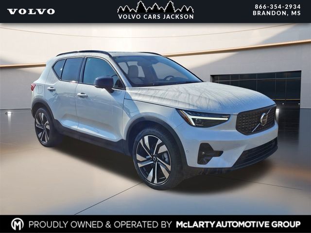 2026 Volvo XC40 B5 Ultra Dark AWD's photo