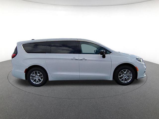 new 2026 Chrysler Pacifica car, priced at $42,993