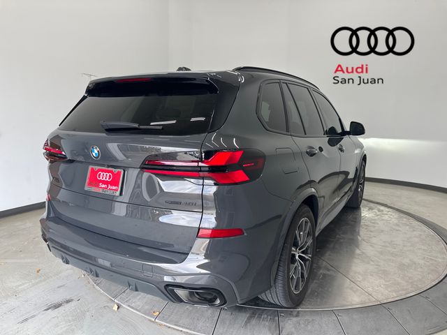 Used 2024 Gray BMW sDrive40i image 41