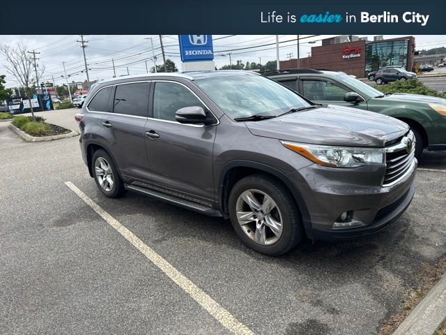 Predawn Gray Mica 2014 Toyota Highlander SUV / Crossover All-Wheel Drive 6-Speed Automatic Overdrive