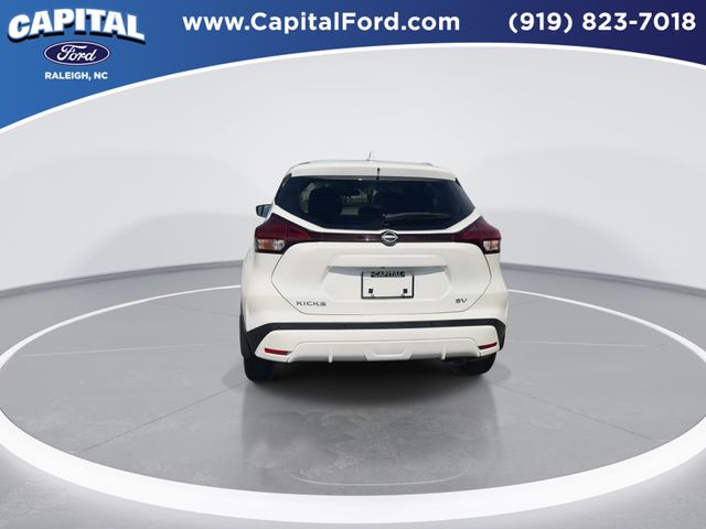Used 2024 White Nissan SV image 7