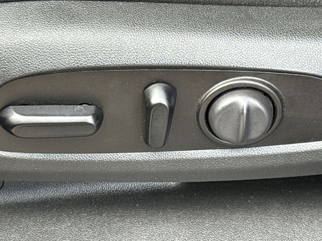 Used 2020 Gray GMC SLE image 22