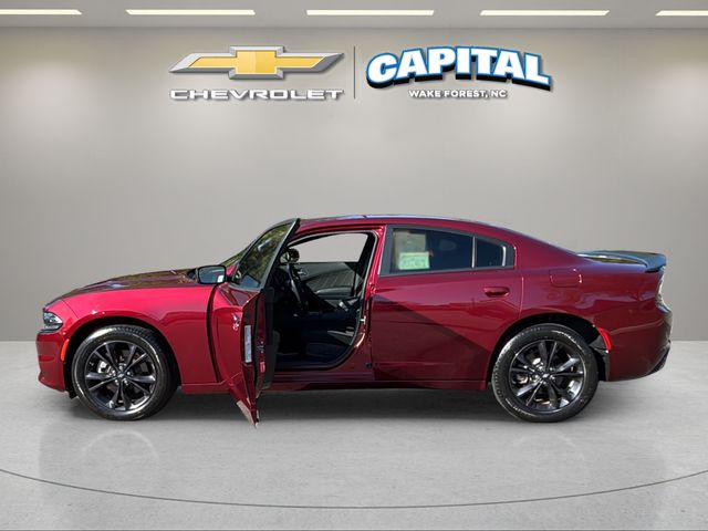 Used 2023 Red Dodge SXT image 9